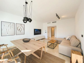 Spacious apartment Gym Paddel Club Beach Wifi Park